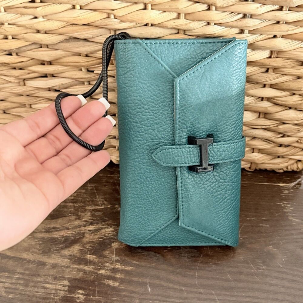 Steve Madden Teal Pebbled Envelope Wallet Gold Interior Wristlet Clutch Card Hol